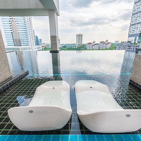Twin Galaxy Residences 1+1 Homestay @ Johor Bahru Extérieur photo